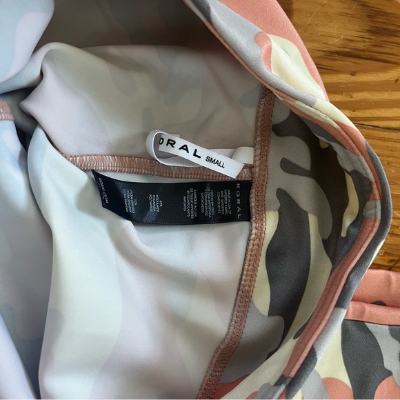 Koral Camo Lustrous Leggings - Picture 5 of 5